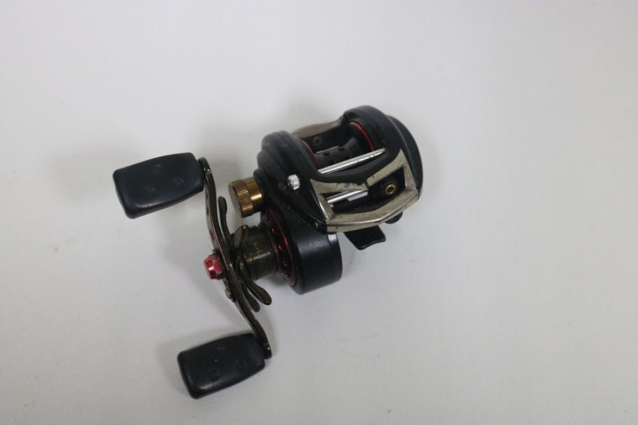 Used American Legacy Fishing Casting Reels | Abu Garcia Revo3 - Sx-Rvo3Sx - 6:4:1 Right Handed Casting Reel - Fair (Crank Above Worm Gear) Condition - American Legacy Fishing, G Loomis Superstore