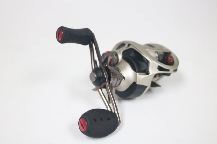 Used Quantum Casting Reels | Quantum Ex100Hpt 7.3:1 Casting Reel -- Used - Very Good Condition- American Legacy Fishing, G Loomis Superstore